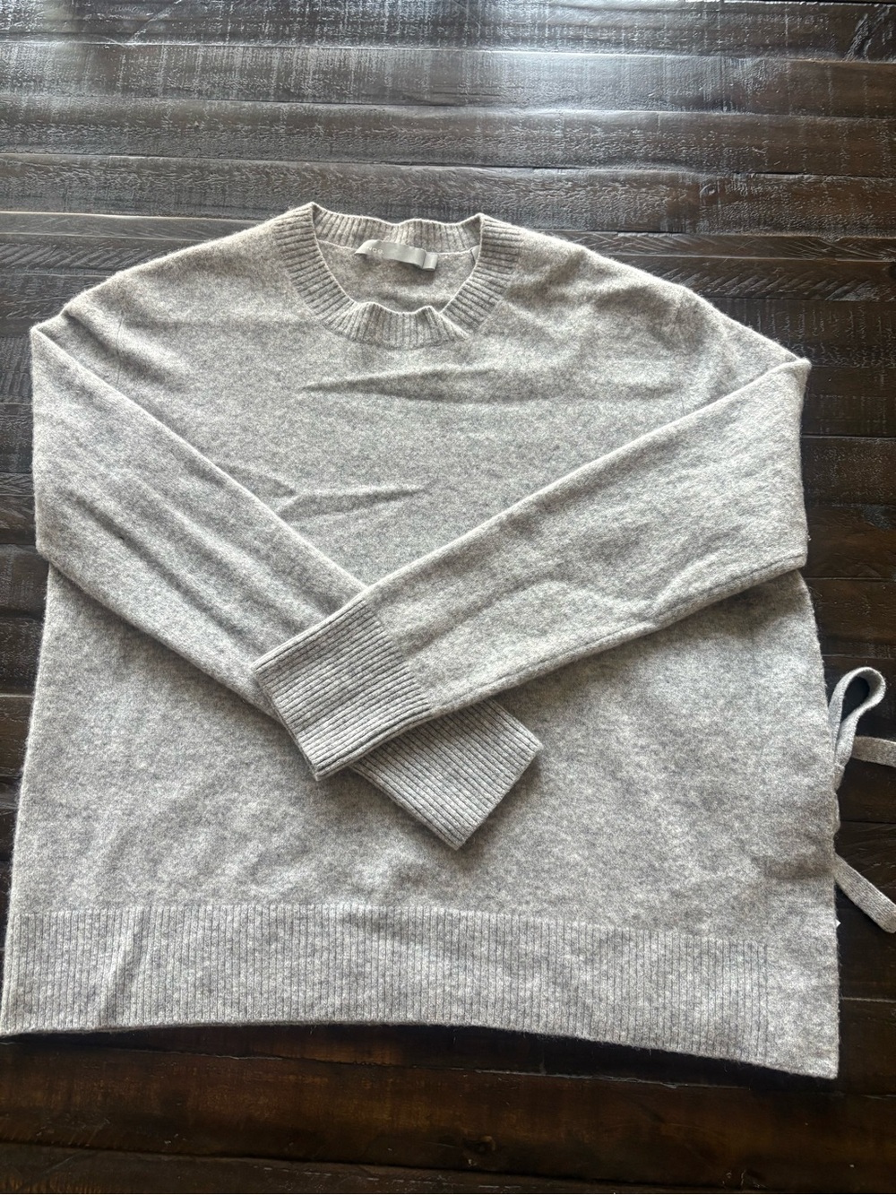 Vince 100% Cashmere Asymmetric Side Tie Sweater Women’s M Gray Crewneck - Picture 2 of 14